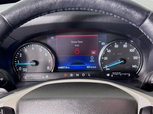 Used 2022 Ford Explorer XLT w/ Equipment Group 202A image 13