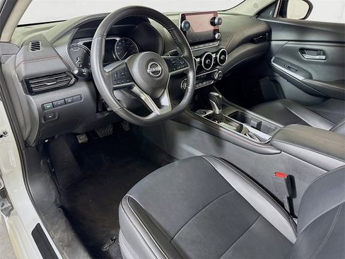 Used 2024 Nissan Sentra SR w/ SR Premium Package image 7