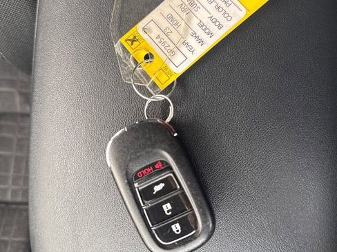 Used 2023 Honda HR-V LX image 32