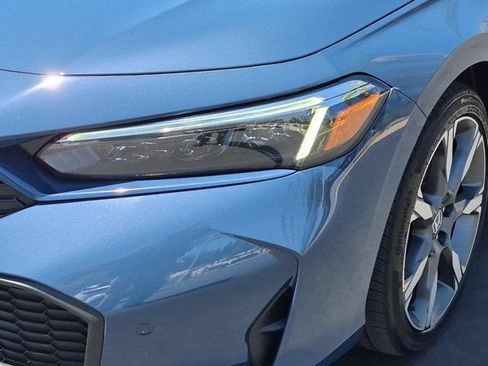 Used 2025 Honda Civic Sport image 10