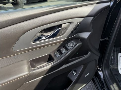 Used 2019 Chevrolet Traverse Premier w/ Redline Edition image 16