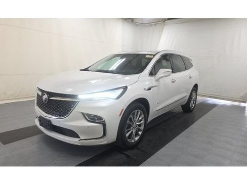 Used 2024 Buick Enclave Avenir w/ Avenir Technology Package AWD/4WD image 1