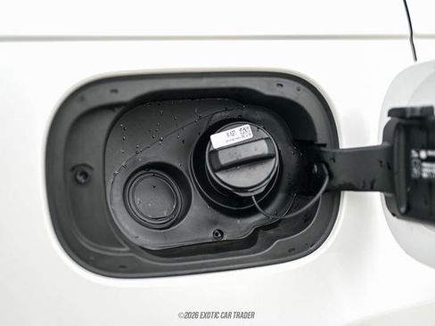 Used 2025 Land Rover Range Rover SE image 74