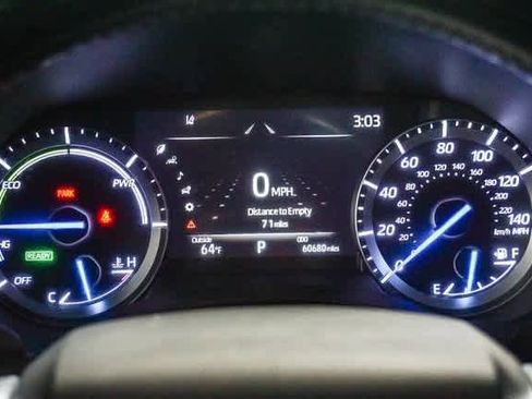 Certified 2021 Toyota Highlander XLE image 27