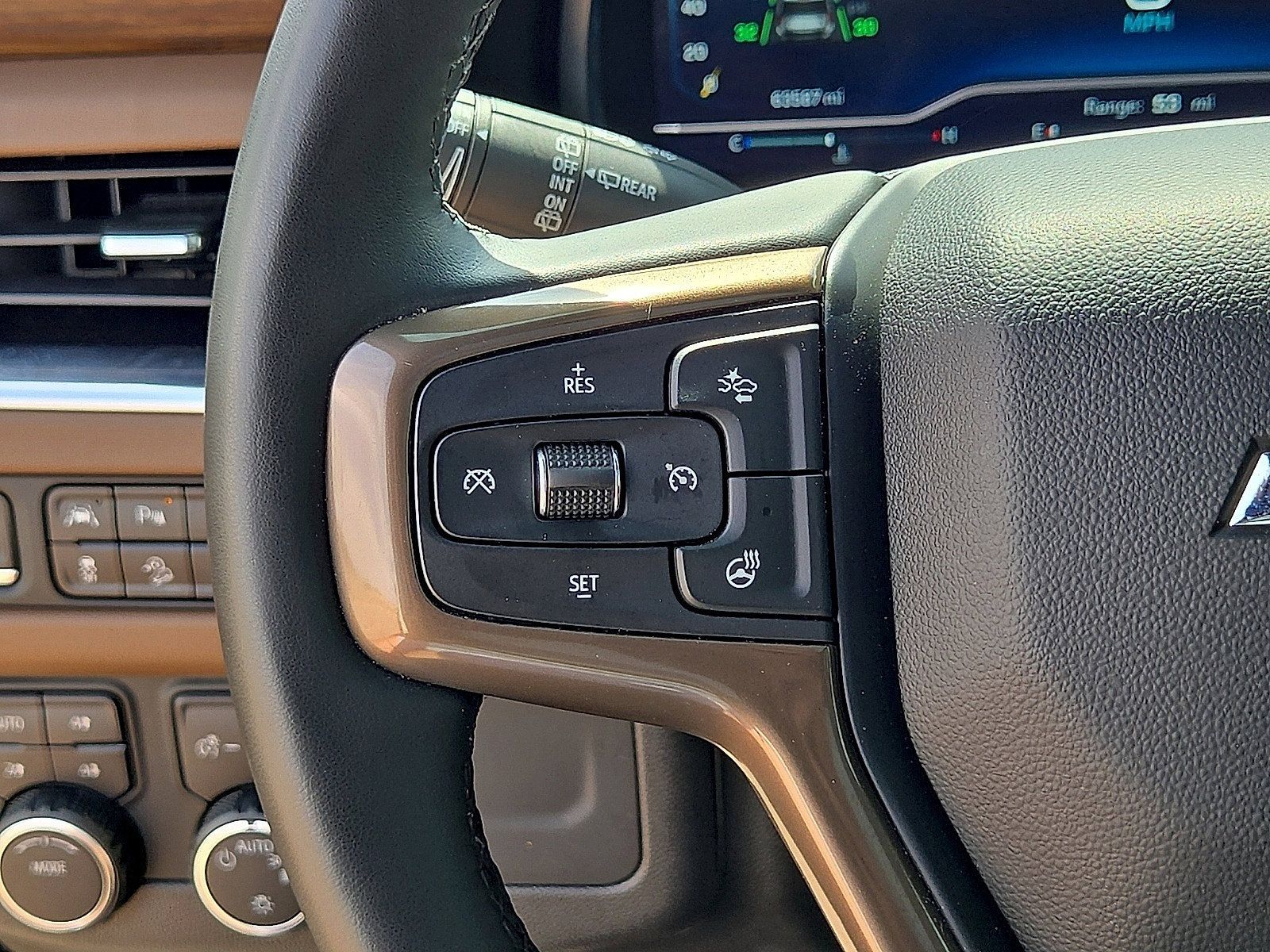 Used 2023 Chevrolet Suburban High Country AWD/4WD image 20