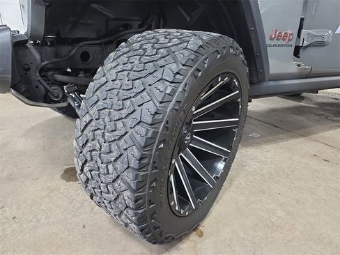 Used 2021 Jeep Gladiator Mojave w/ Uconnect 4C Nav & Sound Group image 31