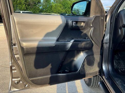 Used 2021 Toyota Tacoma SR w/ SR Convenience Package image 19