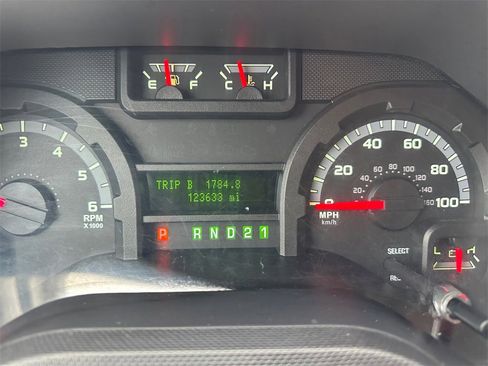 Used 2011 Ford E-350 and Econoline 350 XLT image 24