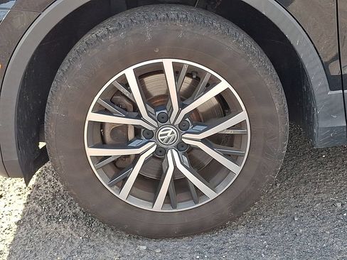 Used 2019 Volkswagen Tiguan SEL AWD/4WD image 31