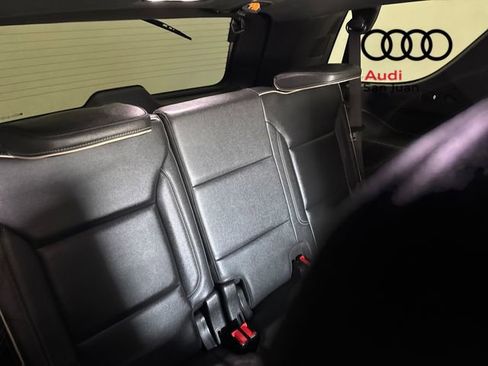 Used 2021 GMC Yukon SLT w/ SLT Luxury Plus Package image 32