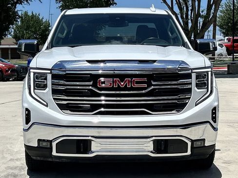 Used 2025 GMC Sierra 1500 SLT RWD image 8