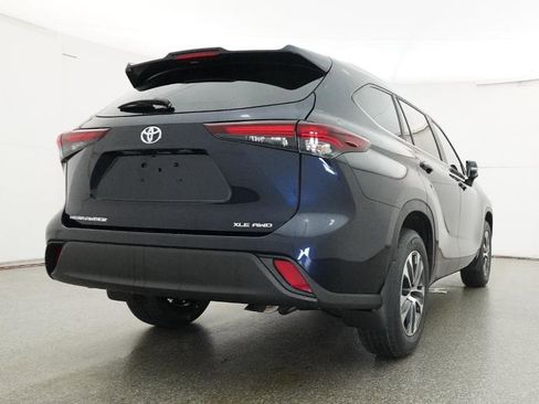 New 2026 Toyota Highlander XLE image 58