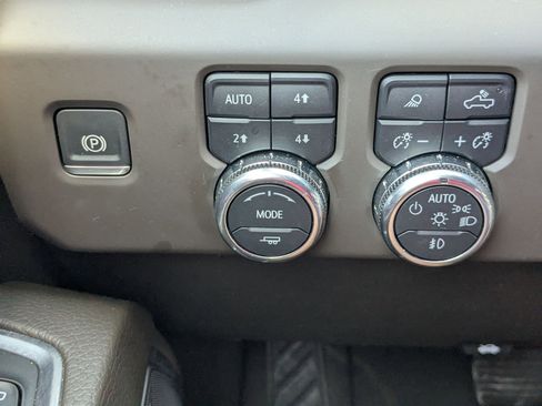 Used 2024 GMC Sierra 1500 Denali w/ Denali Reserve Package AWD/4WD image 19