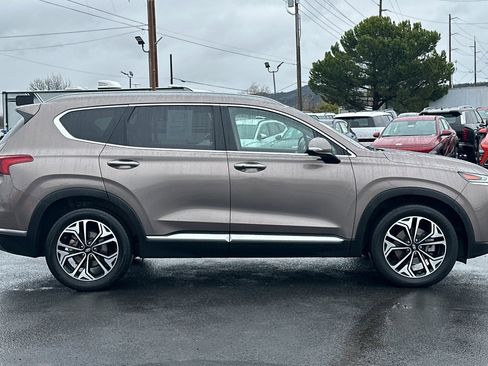 Used 2019 Hyundai Santa Fe Ultimate image 3