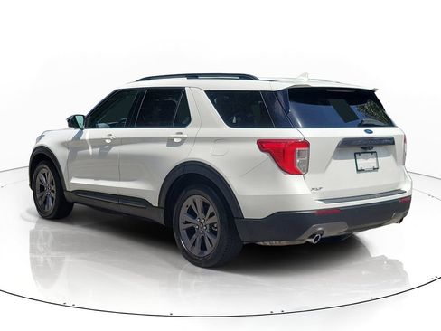 Used 2022 Ford Explorer XLT w/ Equipment Group 202A RWD image 4