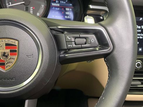 Used 2025 Porsche Macan image 41