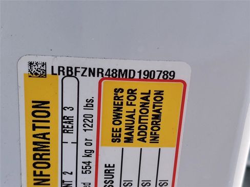 Used 2021 Buick Envision Essence w/ Technology Package I image 14