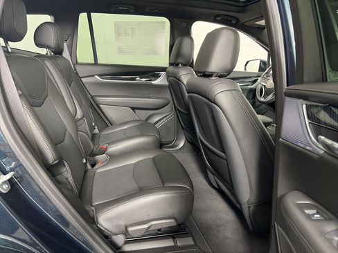Certified 2025 Cadillac XT6 Premium Luxury image 40