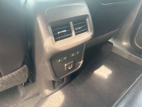 Used 2021 Chevrolet Equinox Premier FWD image 13