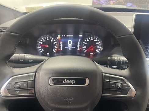 New 2026 Jeep Compass Latitude image 11