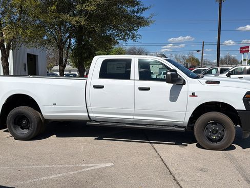 New 2026 RAM 3500 Tradesman AWD/4WD image 7