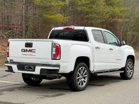 Used 2021 GMC Canyon Denali image 3