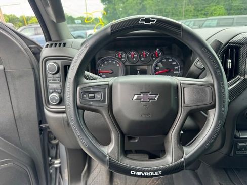 Used 2020 Chevrolet Silverado 1500 Custom Trail Boss w/ Custom Convenience Package AWD/4WD image 19