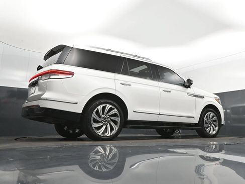 Used 2023 Lincoln Navigator Reserve AWD/4WD image 42