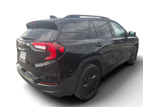 Used 2023 GMC Terrain SLT w/ Elevation Edition FWD image 4