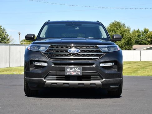 Used 2022 Ford Explorer XLT w/ Equipment Group 202A RWD image 2