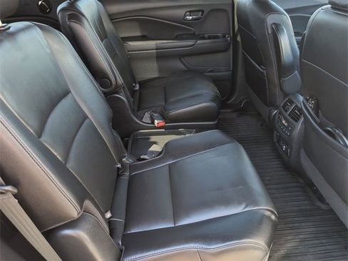 Used 2020 Honda Pilot Touring image 26