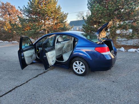 Used 2011 Subaru Legacy 2.5i Premium image 44
