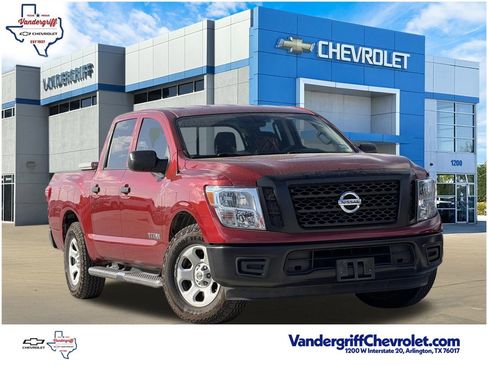 Used 2018 Nissan Titan S image 1