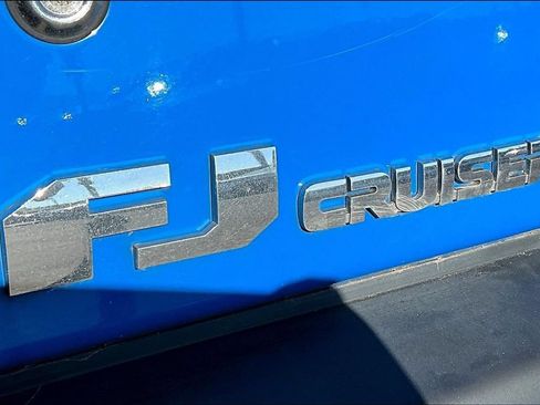 Used 2007 Toyota FJ Cruiser 4WD image 16
