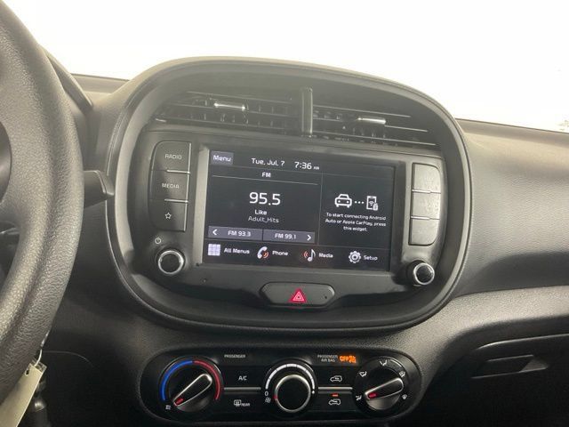 Used 2025 Kia Soul LX w/ LX Technology Package FWD image 21