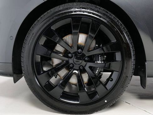 New 2026 Land Rover Range Rover Sport Dynamic SE AWD/4WD image 9