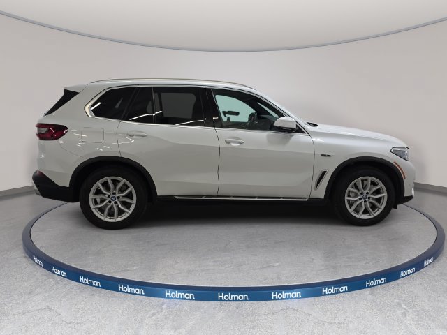 Certified 2023 BMW X5 xDrive45e w/ Executive Package AWD/4WD image 4