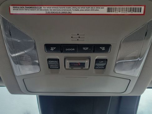 Used 2021 Toyota RAV4 XLE w/ Convenience Package image 37