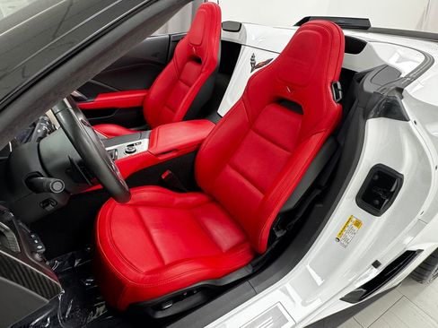 Used 2015 Chevrolet Corvette Z06 w/ 3LZ Preferred Equipment Group image 25