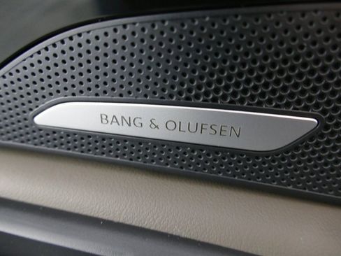 New 2025 Audi Q5 Prestige image 12