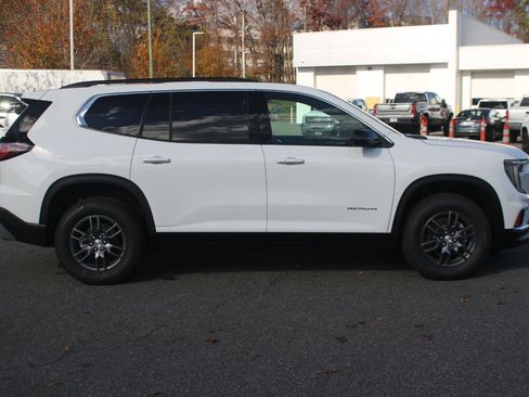 New 2026 GMC Acadia Elevation image 8