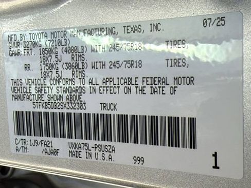 Certified 2025 Toyota Tundra SR image 25
