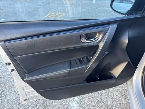 Used 2018 Toyota Corolla SE image 13