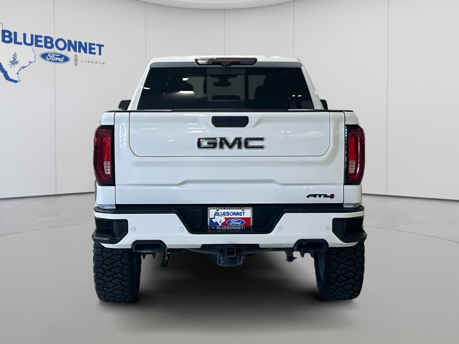 Used 2021 GMC Sierra 1500 AT4 w/ AT4 Value Package AWD/4WD image 6