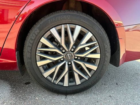 Used 2023 Nissan Altima 2.5 SV FWD image 40