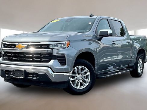 Used 2024 Chevrolet Silverado 1500 LT AWD/4WD image 3