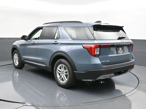 New 2025 Ford Explorer Active w/ Active Comfort Package image 6