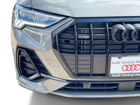 New 2025 Audi Q3 2.0T Premium image 11