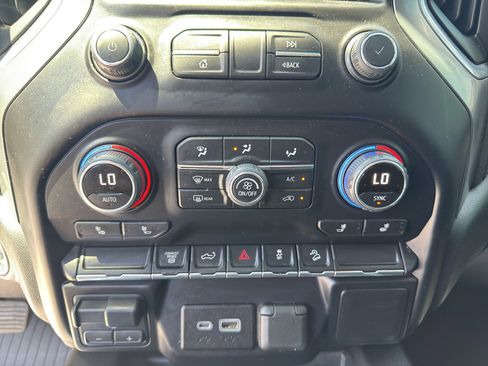 Used 2022 Chevrolet Silverado 2500 LT w/ Convenience Package AWD/4WD image 15