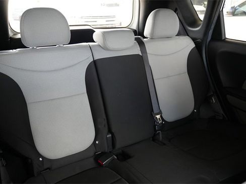 Used 2016 Kia Soul image 19